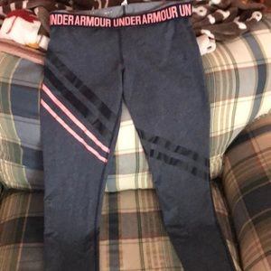 Women’s Medium Under  armor leggings
